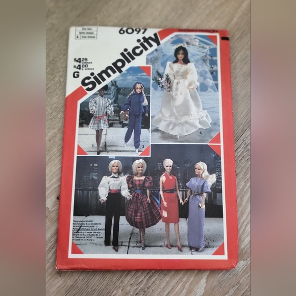 Vintage sewing patterns - Picture 4 of 5